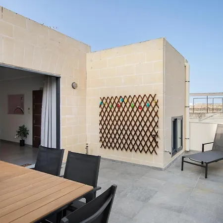 3br Penthouse With Huge Terrace - Sliema, Triq Trofimu Апартаменты Слима