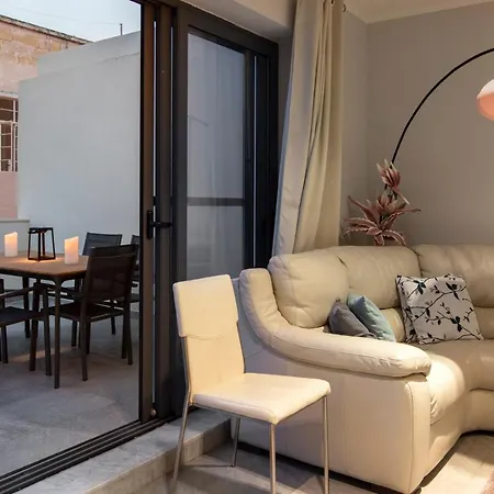 3br Penthouse With Huge Terrace - Sliema, Triq Trofimu *