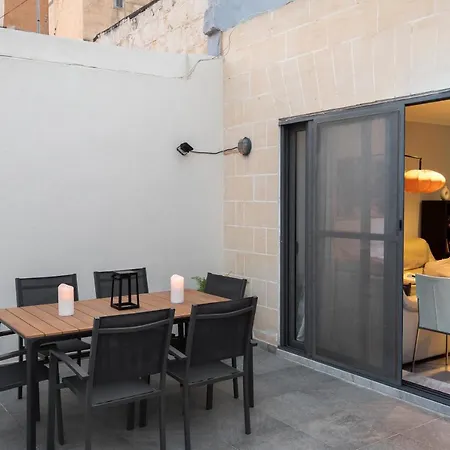 3br Penthouse With Huge Terrace - Sliema, Triq Trofimu Апартаменты Слима