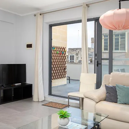3br Penthouse With Huge Terrace - Sliema, Triq Trofimu *