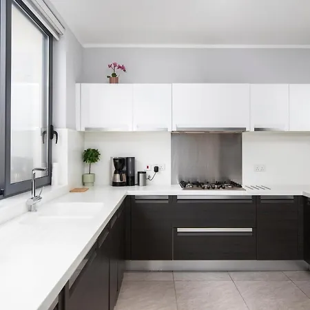 3br Penthouse With Huge Terrace - Sliema, Triq Trofimu * Sliema