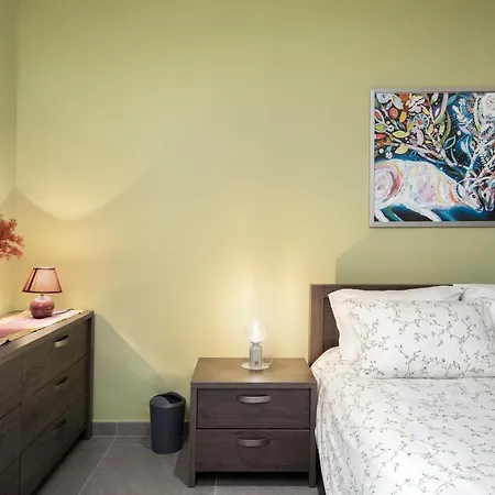 3br Penthouse With Huge Terrace - Sliema, Triq Trofimu *