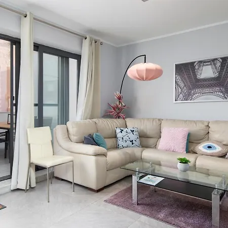 3br Penthouse With Huge Terrace - Sliema, Triq Trofimu Sliema