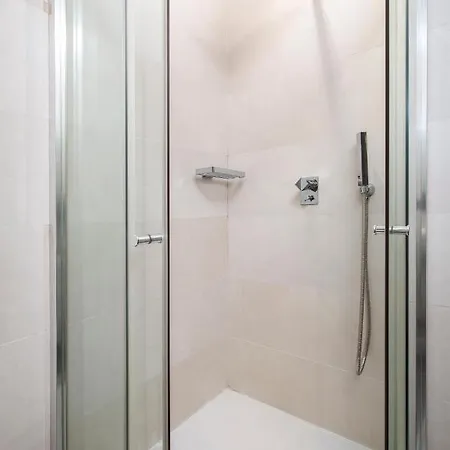 דירה 3br Penthouse With Huge Terrace - Sliema, Triq Trofimu סליאמה