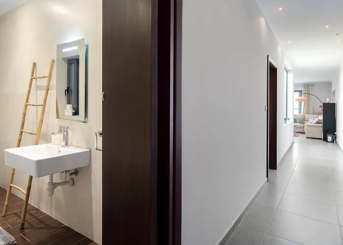 3br Penthouse With Huge Terrace - Sliema, Triq Trofimu Apartment