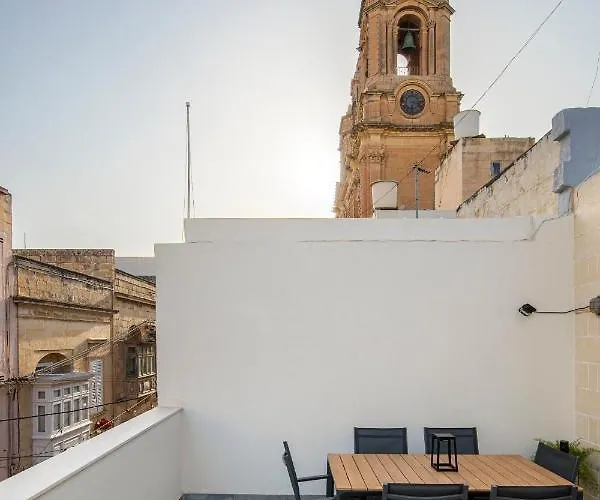3br Penthouse With Huge Terrace - Sliema, Triq Trofimu
