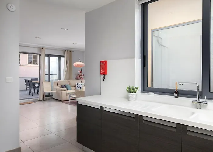 3br Penthouse With Huge Terrace - Sliema, Triq Trofimu Apartment