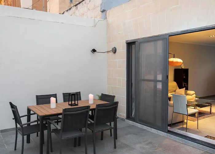 3br Penthouse With Huge Terrace - Sliema, Triq Trofimu Apartment Sliema