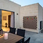 Διαμέρισμα 3br Penthouse With Huge Terrace - Sliema, Triq Trofimu Σλιέμα