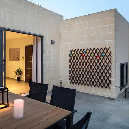 Διαμέρισμα 3br Penthouse With Huge Terrace - Sliema, Triq Trofimu Σλιέμα